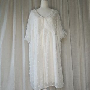 Shein Curve White Top